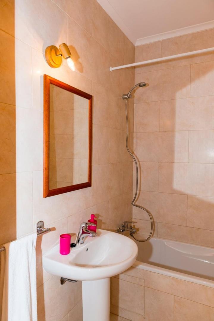 Appartamento Tac - Alcantarilha House Esterno foto